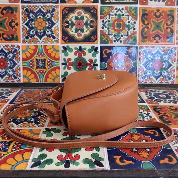 Clare V. Elodie in Cuoio - Picture 4 of 15